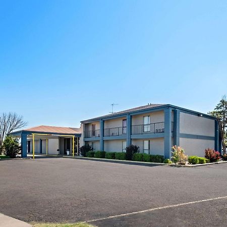 Quality Inn Plainview Buitenkant foto