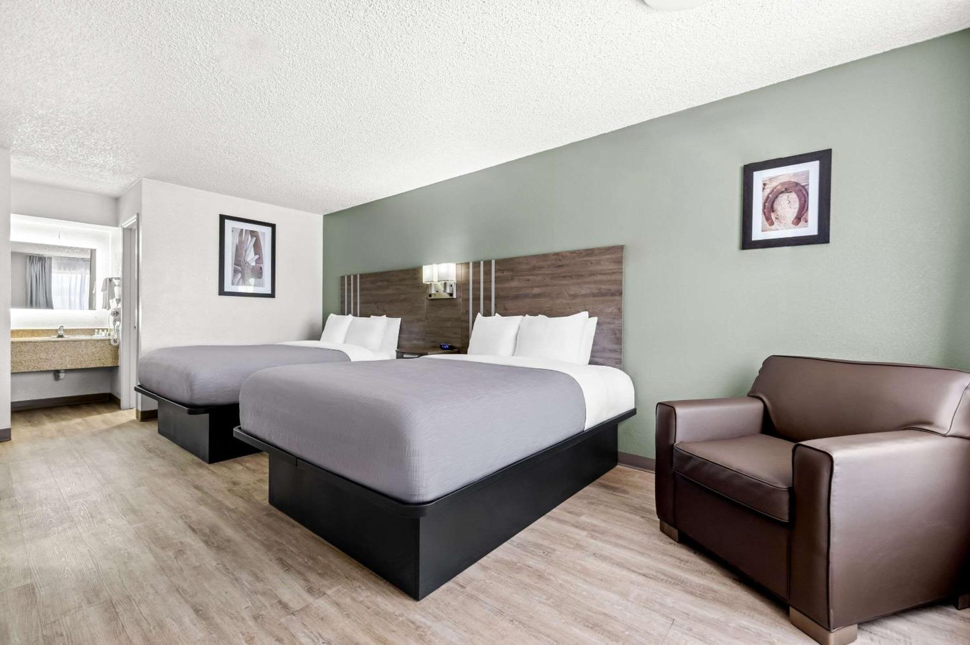 Quality Inn Plainview Buitenkant foto