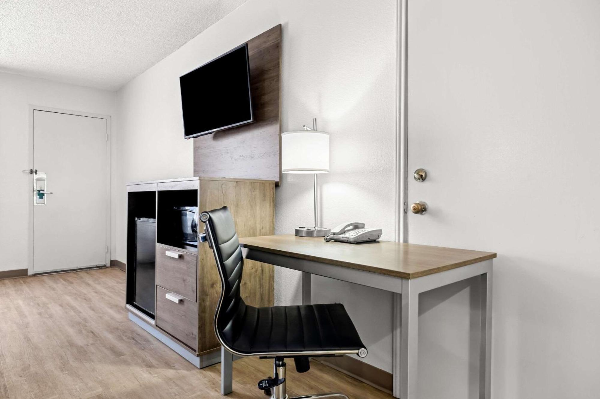 Quality Inn Plainview Buitenkant foto