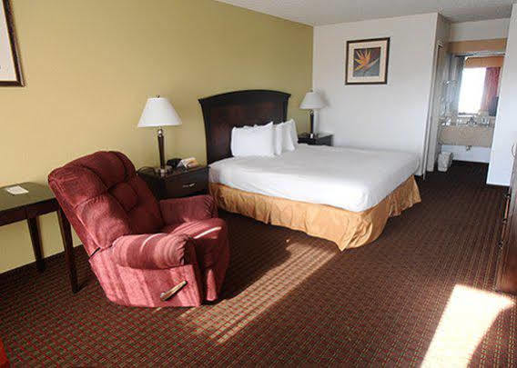 Quality Inn Plainview Buitenkant foto